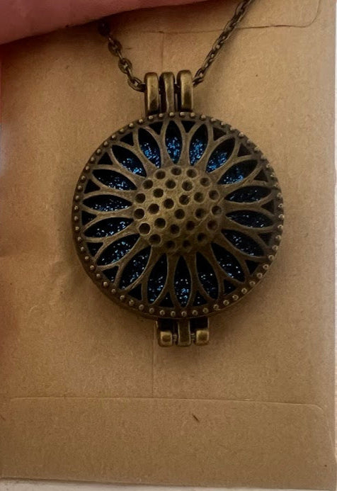 Flower EO Locket